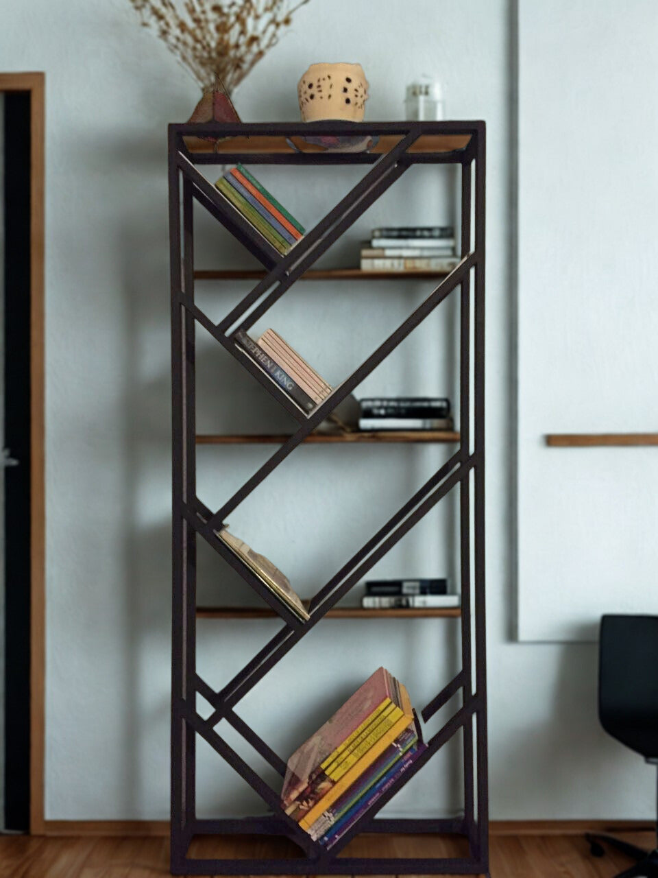 Loha Reck ilmkaar - Modern Book Rack – Loha Creations