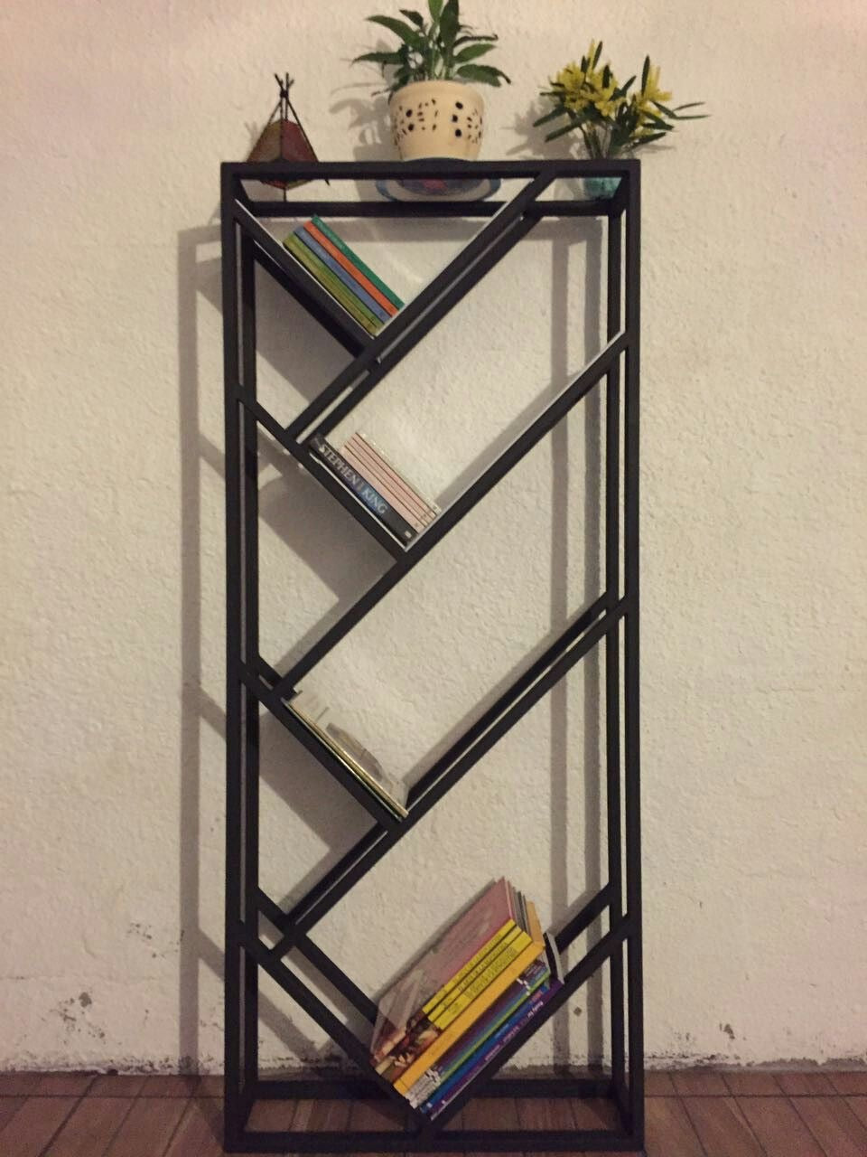 Loha Reck ilmkaar - Modern Book Rack – Loha Creation